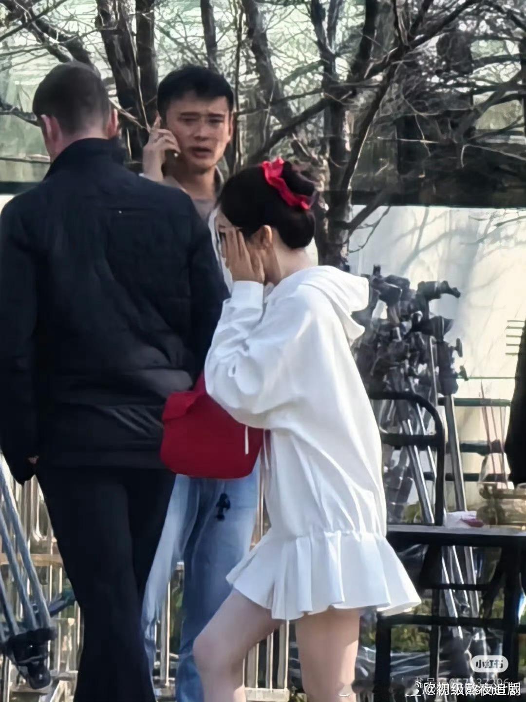 虞书欣最新路透，时尚感满满呀 