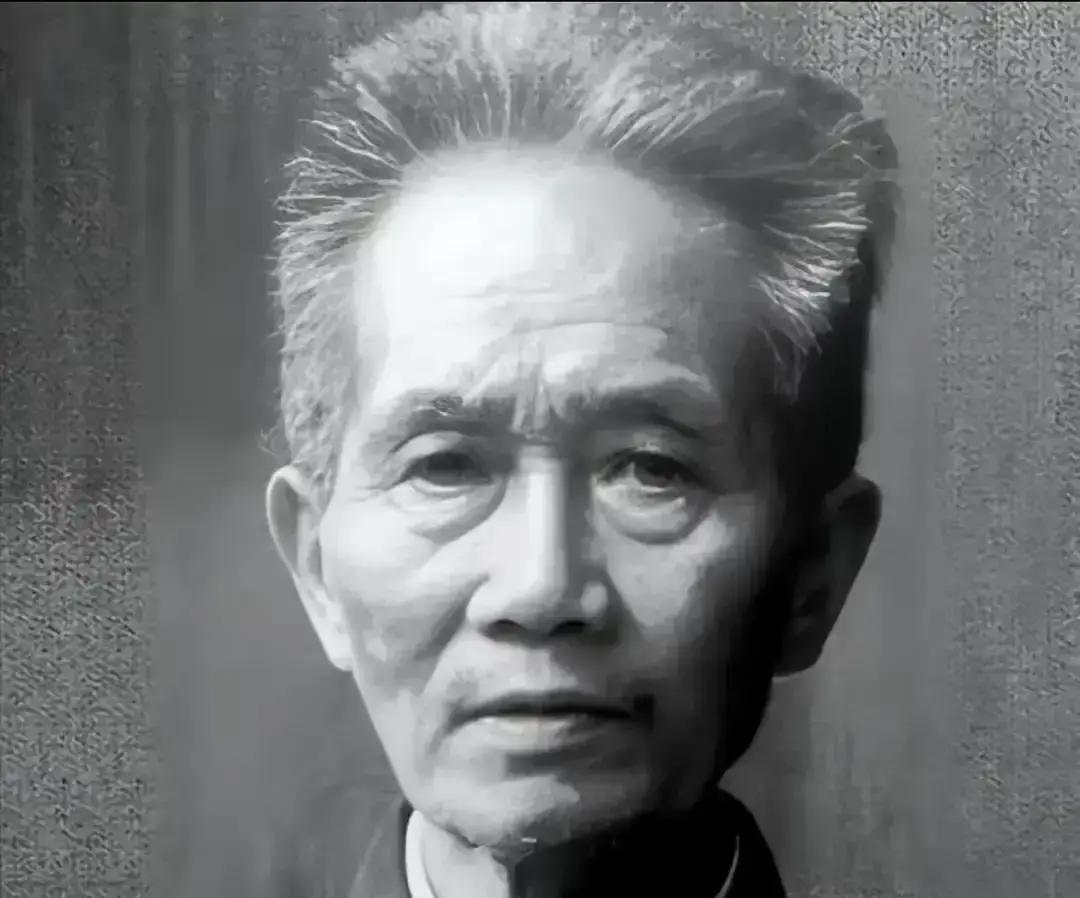 1950年，开国上将杨勇收到一封来信，信中说：“我还活着，能不能给我安排个工作。