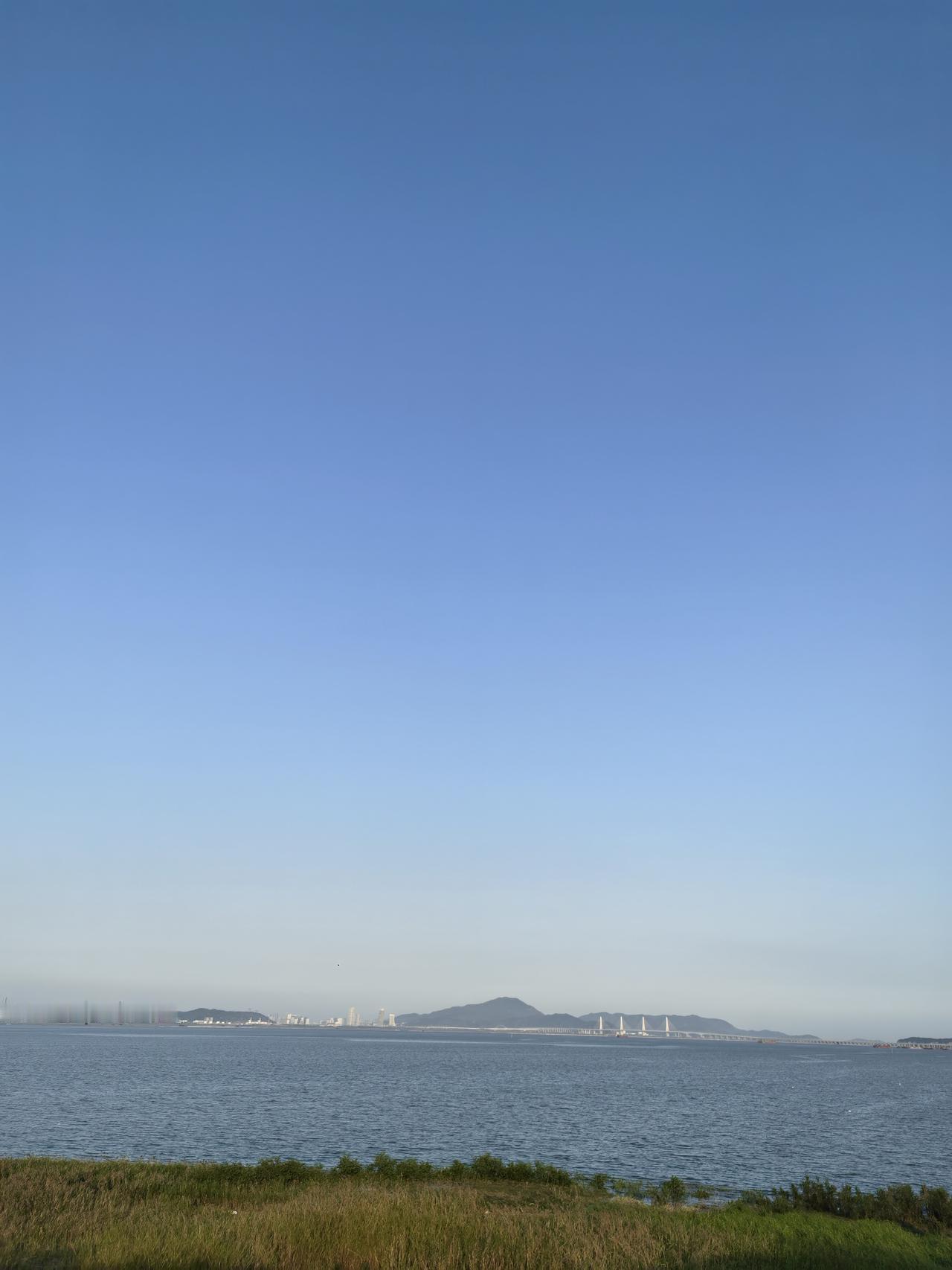 羡慕存钱的人
我们公司有一小姑娘
一月4000块存4000块
住厂宿舍
吃饭堂