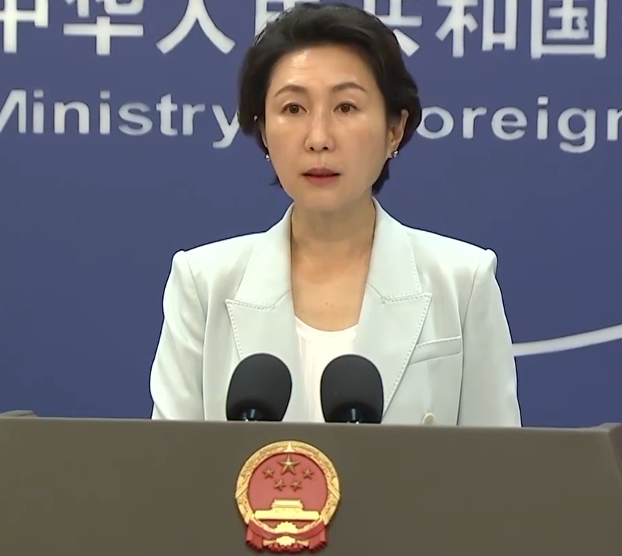 #外交部回应辽宁舰为何如此靠近日本# 日本防卫省统合幕僚监部5月27日晚间发布消