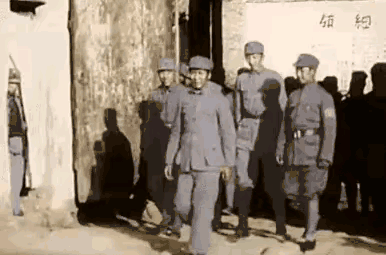 三万人如何从四十万重围中跳出？一着四渡赤水，扭转全盘。弱势一方反客为主，成为军事