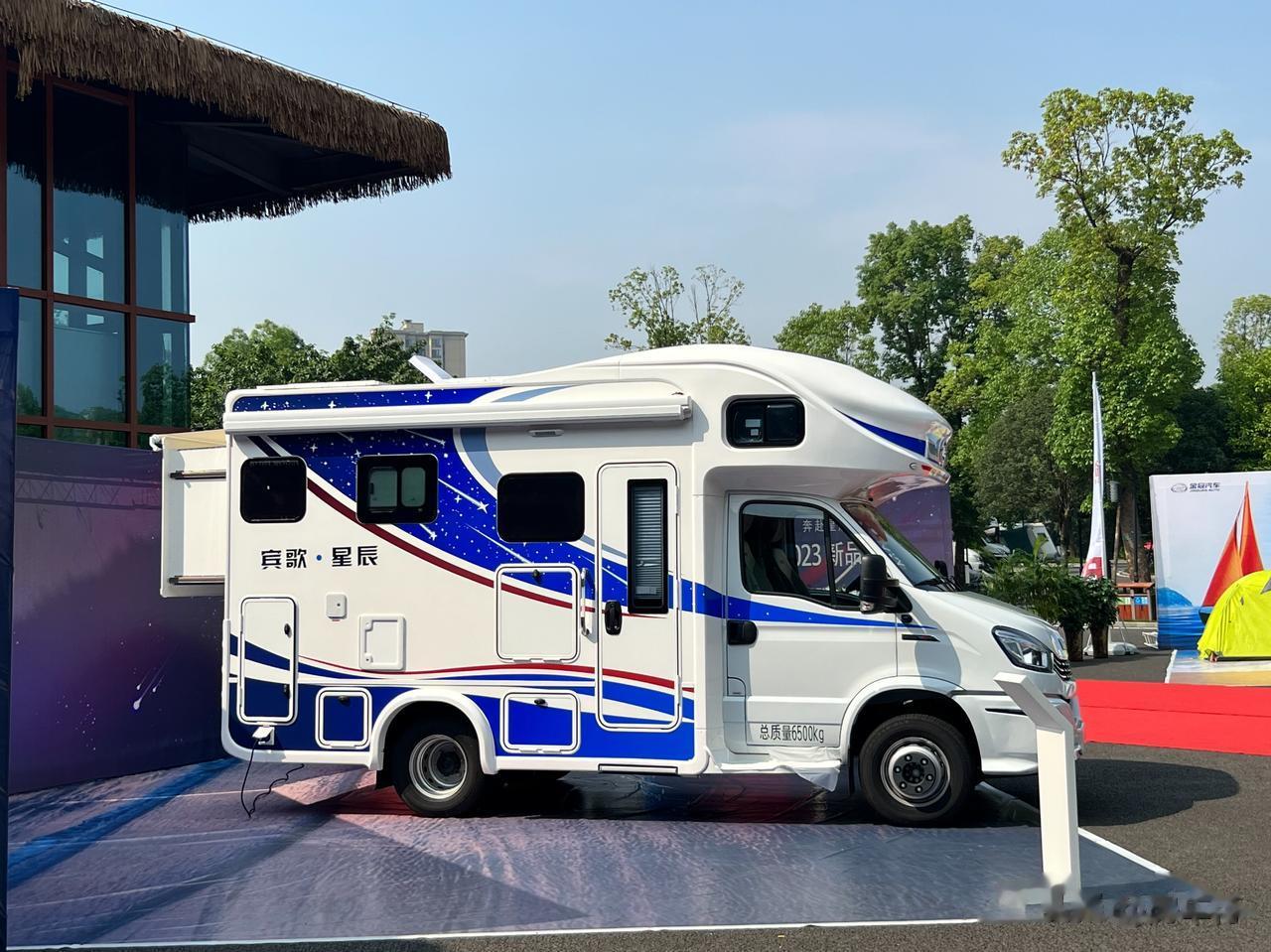 金冠新房车，宾歌·星辰，C型双拓展房车，蓝牌C照即可驾驶，独立的后悬空，高强度铝