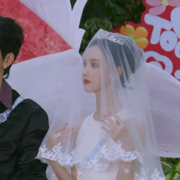 陈都灵好优越的头骨陈都灵优越的头骨 妈呀！！陈都灵好优越的头骨！陈都灵