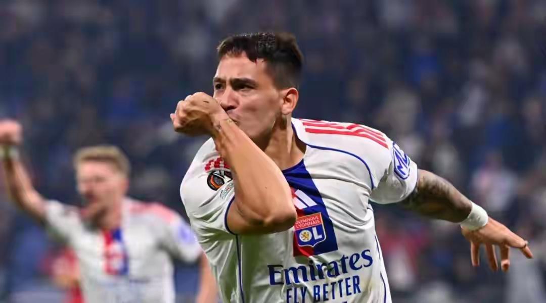 萨特里亚诺技惊四座的进球，帮助赫塔菲击败皇家马德里。没错，就是我们队中曾经连轮换