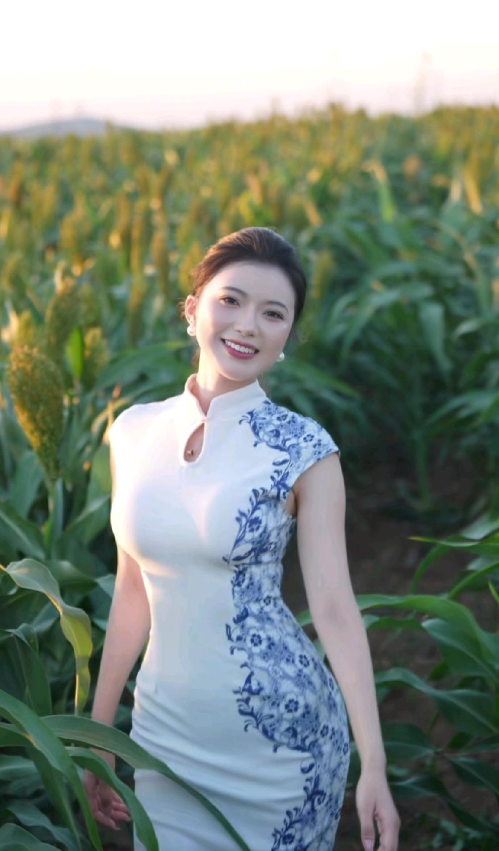 上句:雪落千山静，请写下句日出万物生。