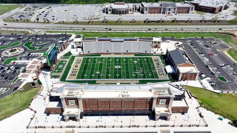 佐治亚州布福德高中（Buford High School耗资 6200 万美元的