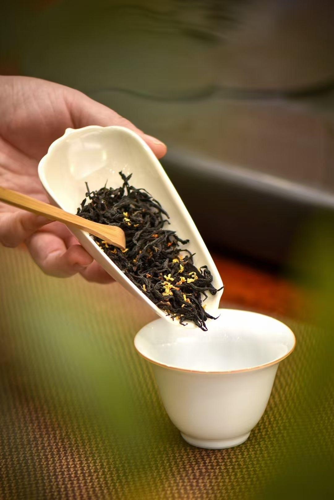 多地中小学试行春秋假你怎么看多放假挺好的，可以让孩子适当休息一下，劳逸结合。其实