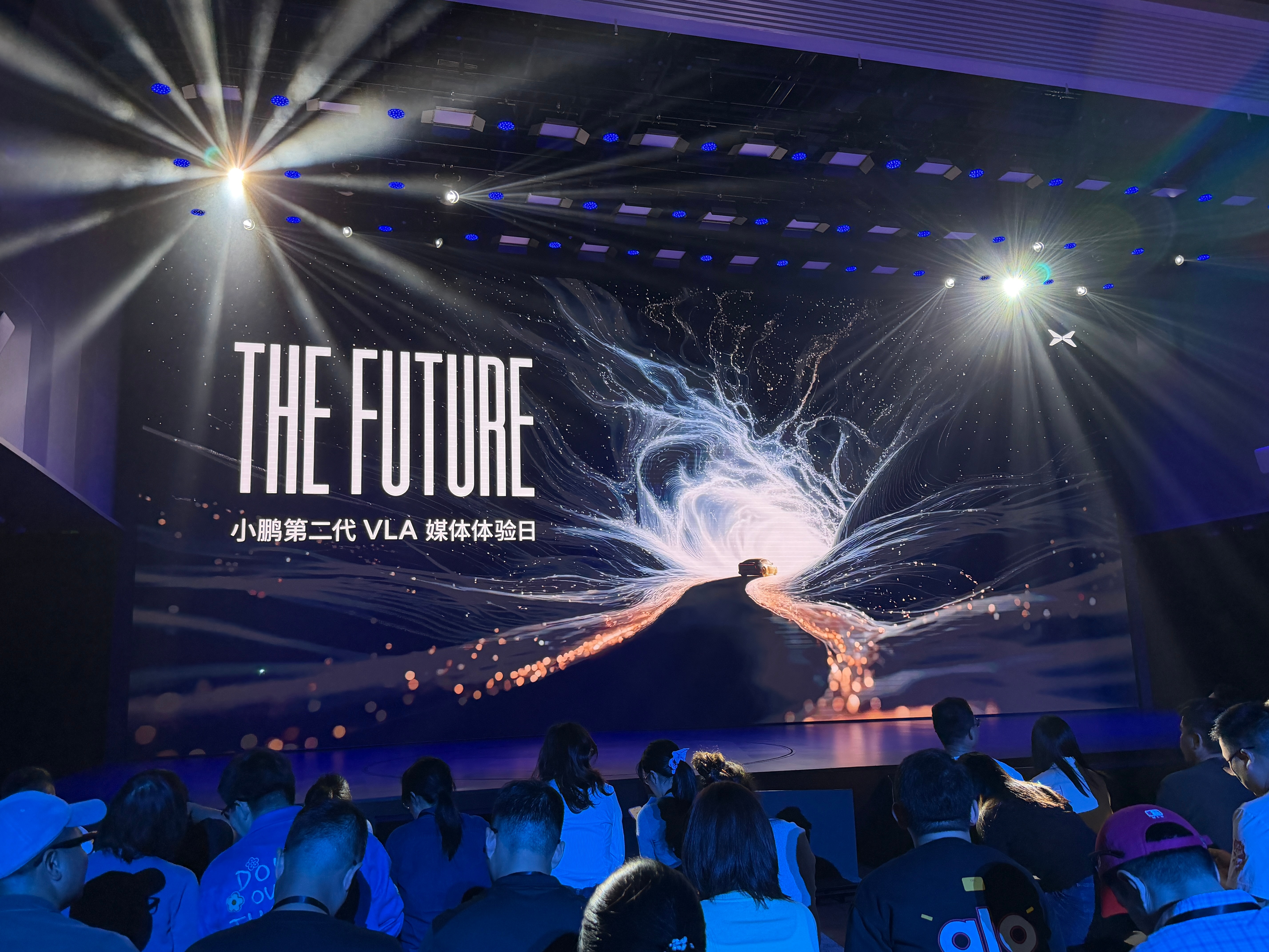 小鹏第二代VLA发布其实我觉得目前我小鹏X9增程的辅助驾驶已经很好用了，可靠性很