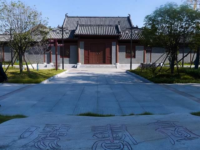 我站在黄陂二程祠前才明白，程门立雪为什么跟这有关，这里才是二程真正的起点！
提起