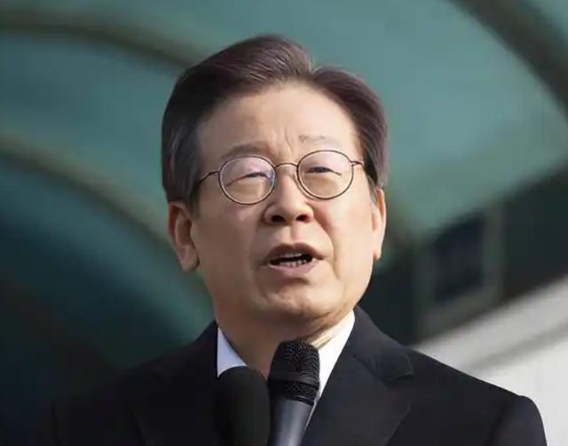 韩国总统这回直接把话挑明了！亲日派当年靠卖国捞的钱，凭啥让子孙后代接着享福？该追