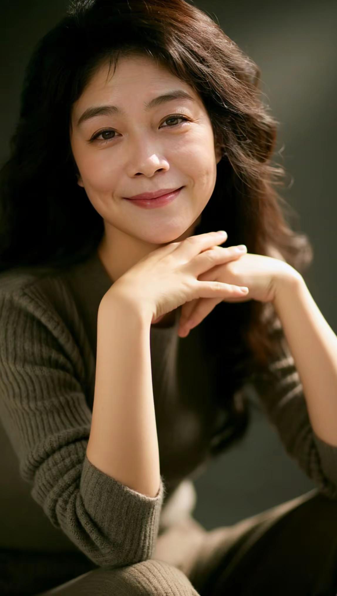 今日分享。AI优雅氛围感写真