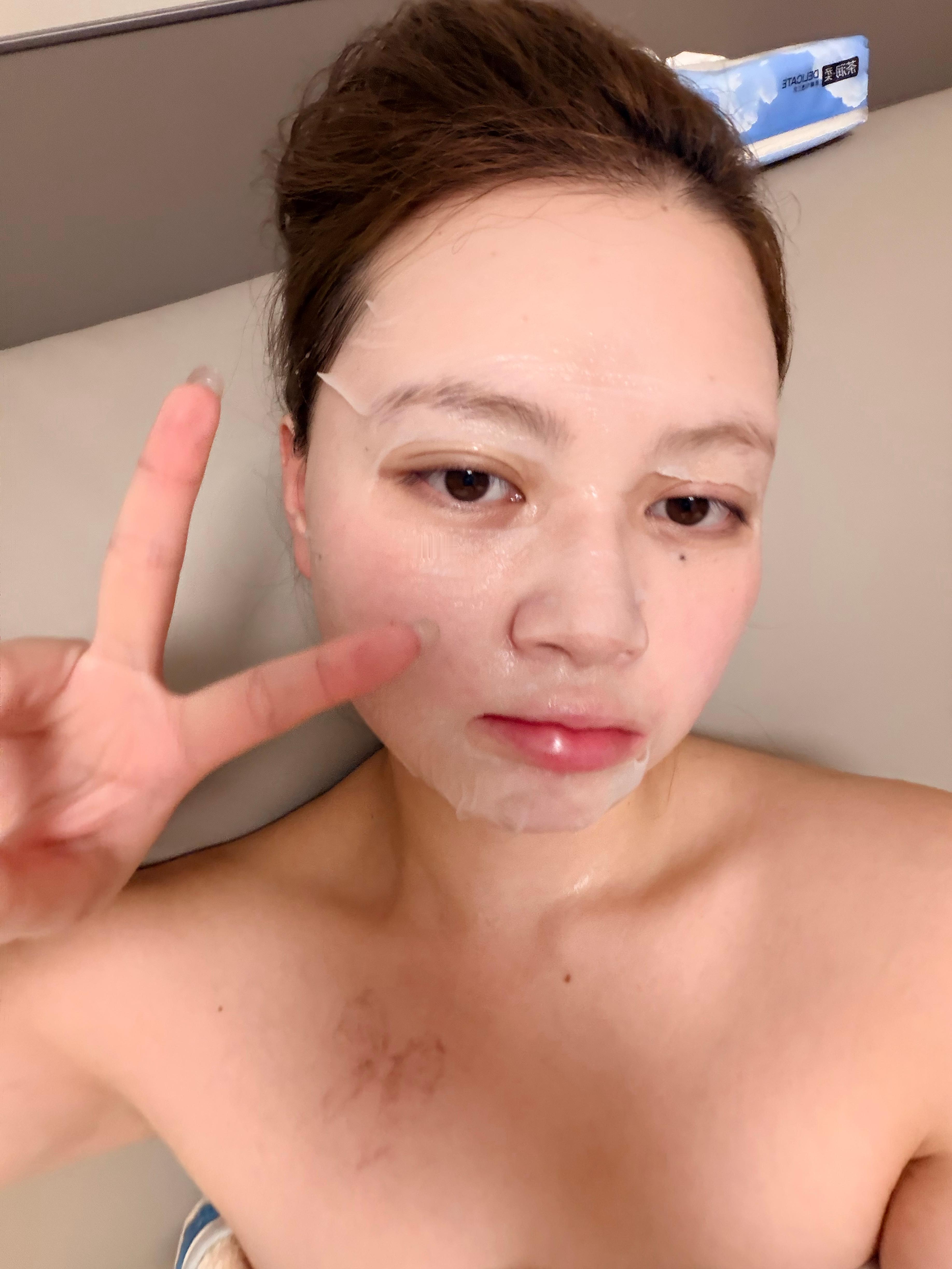 晚安闺蜜 最近熬夜熬太多了来一贴抗氧化面膜😴 