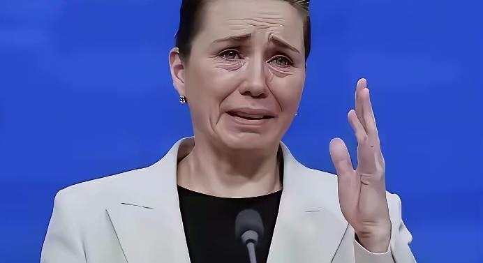 ​天上掉馅饼了，丹麦民众每人可以获得10万美元，意味着美国对格陵兰岛的收购上只提