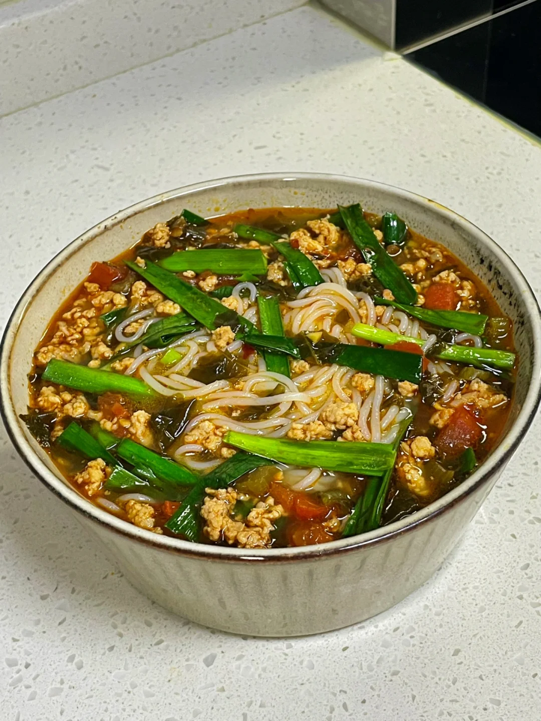 酸辣爽口的云南小锅米线，汤汁巨好喝🤤