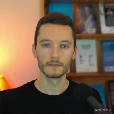 来自拉丁美洲的记者Ben Norton通过社交媒体上发表长文说，在拉美国家担任左