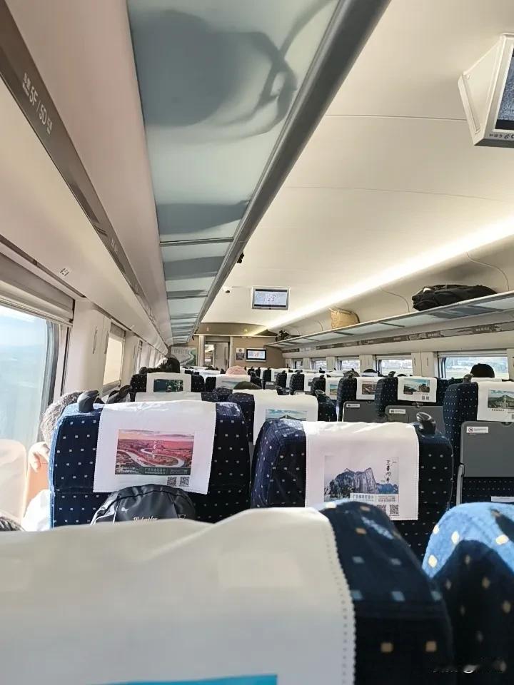 以前回西安是回家，现在回西安是客人。真讽刺。