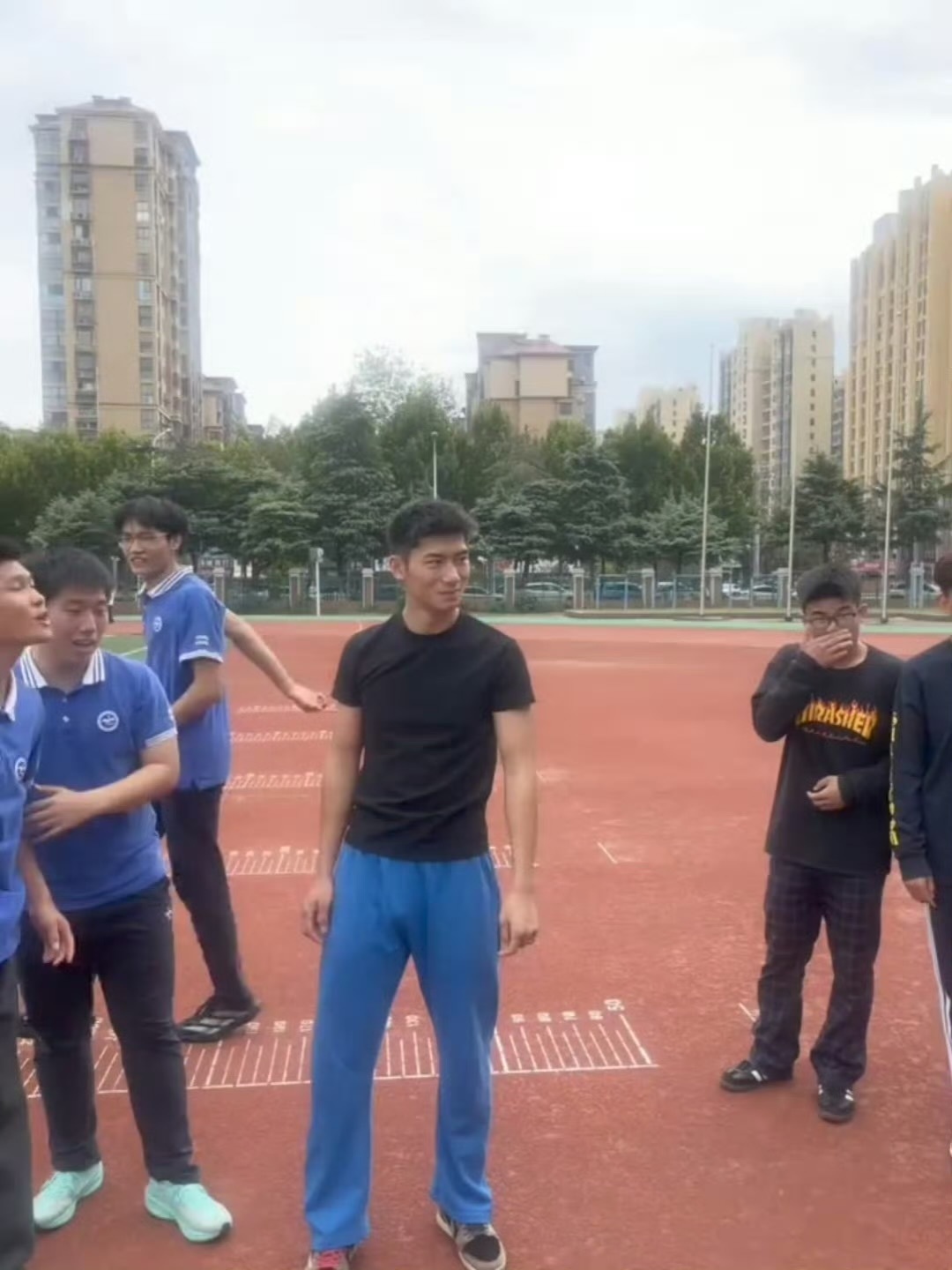 高中体育生帅给力[超话] ​​​
