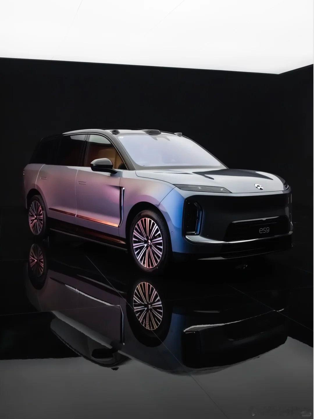 本来不太吃这个，今天高低得吃一个，不为自己吃，今晚定胜！蔚来蔚来es9