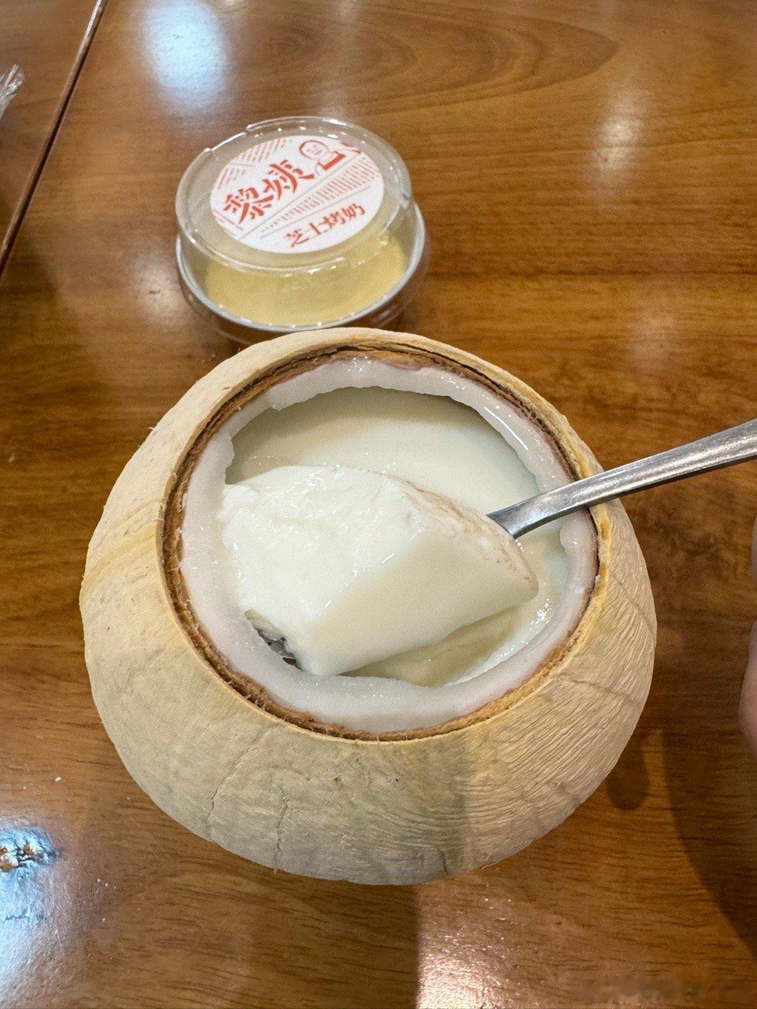 黎姨的椰子冻一口雪饼十二月烘焙的抹茶乐事新口味薯片#美食分享# ​​​