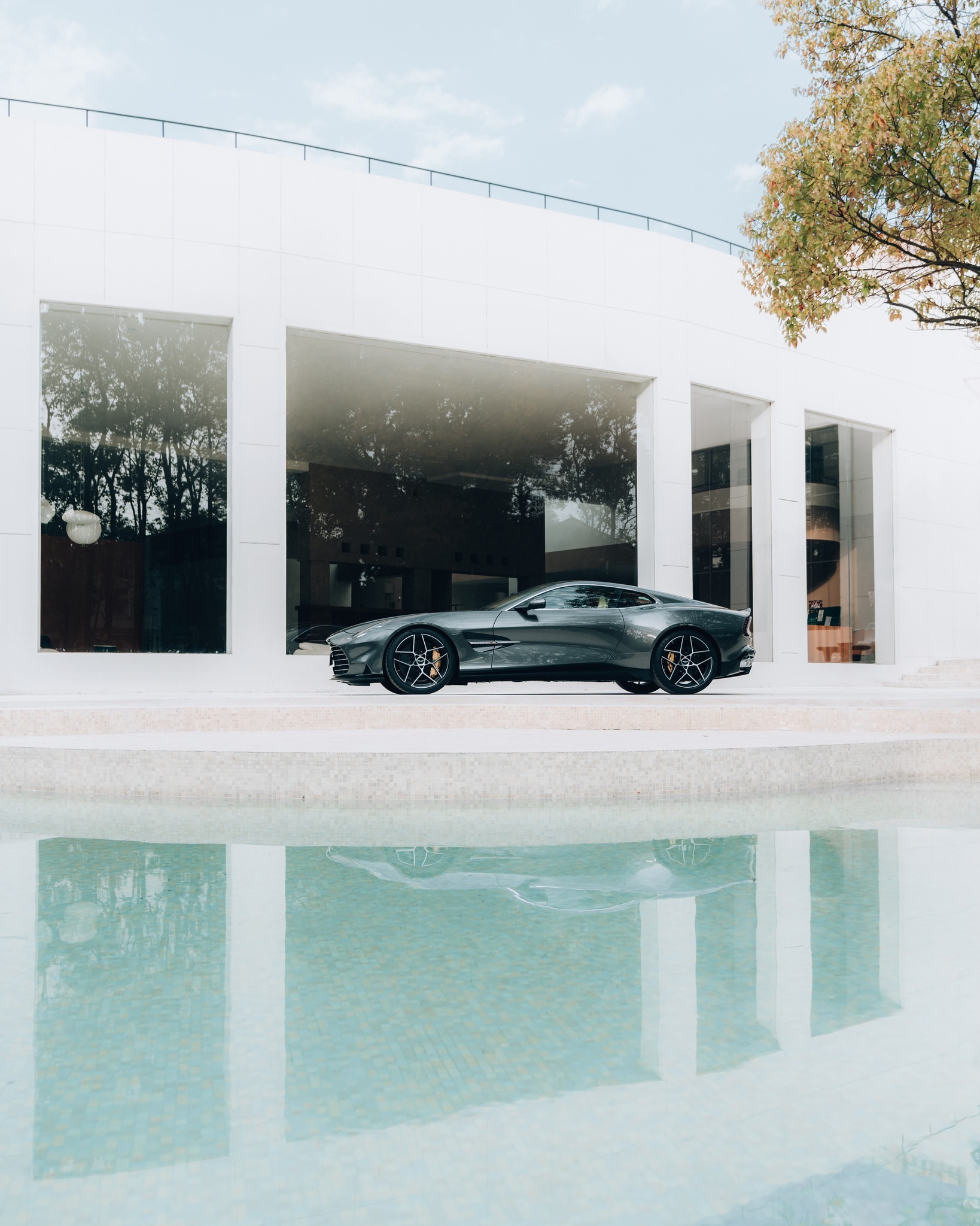 Aston Martin Vanquish阿斯顿马丁astonmartin阿斯顿