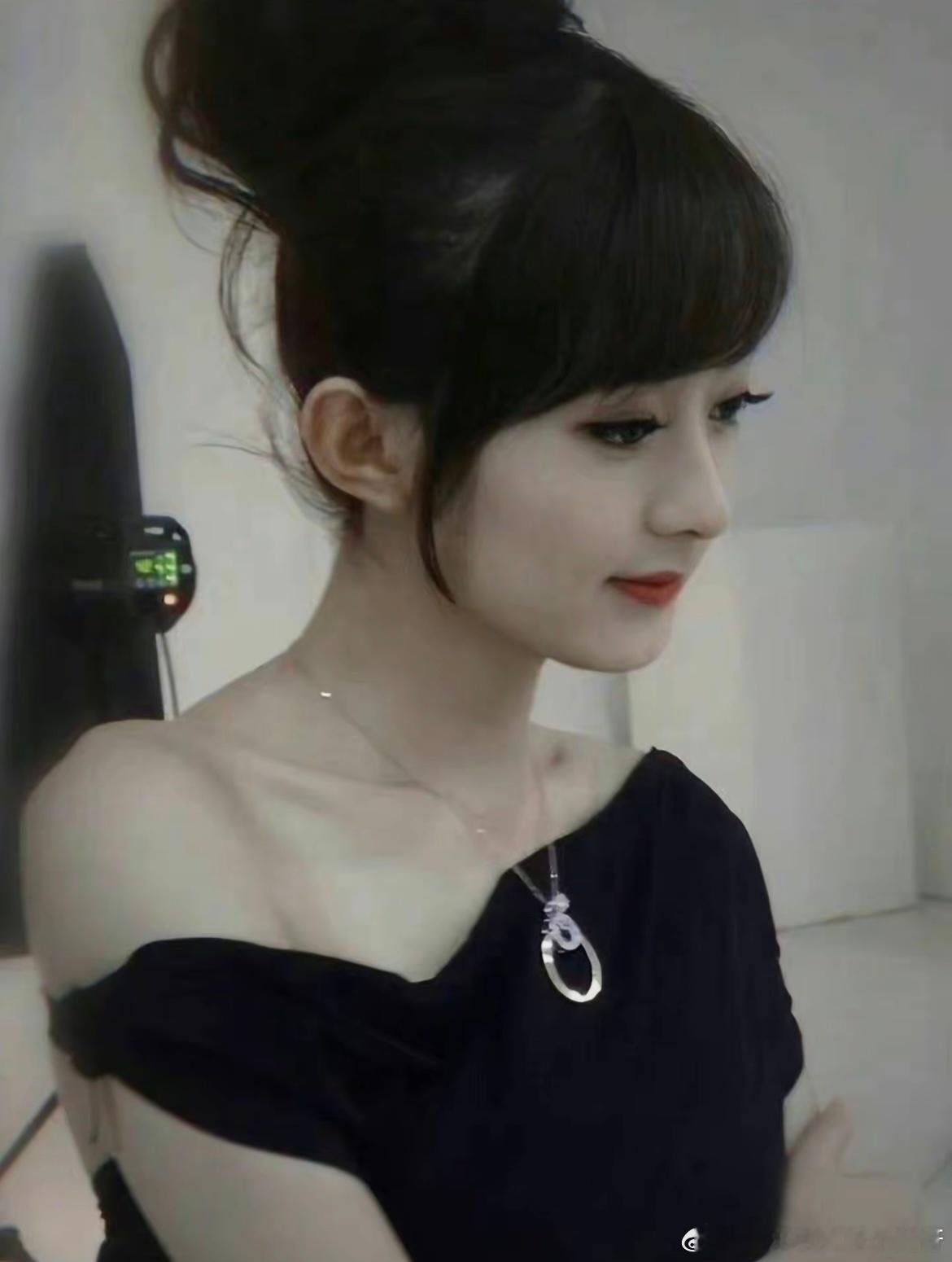 颖宝早期真的是复古甜妹啊[舔屏] 江百合我的初恋白月光 不同时期有不同的美 ​​