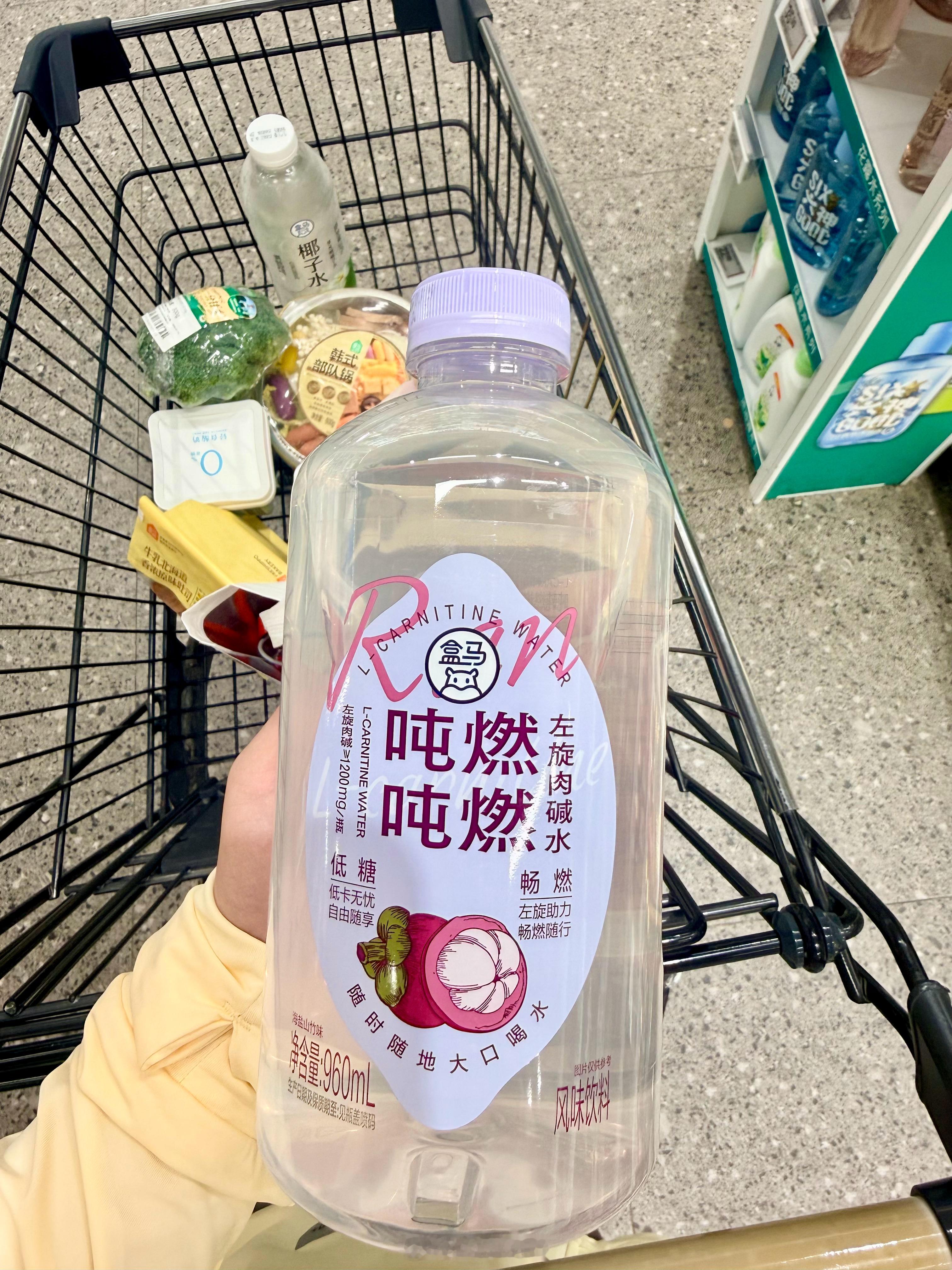 永远不要幼化、物化、弱化、钝化自己，保持锋芒，不要停止学习，这世上只有两个人真正