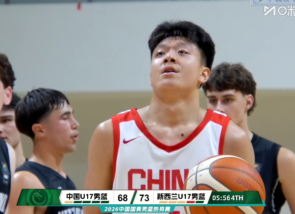 姚盛彬早点把投篮练出来，其他方面已经做得很不错了。以他现在的突破和传球水平，真的