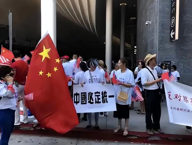 当台湾岛内最顶尖的那批财富持有者开始悄悄地收拾行李、把核心资产像搬运积木一样转移