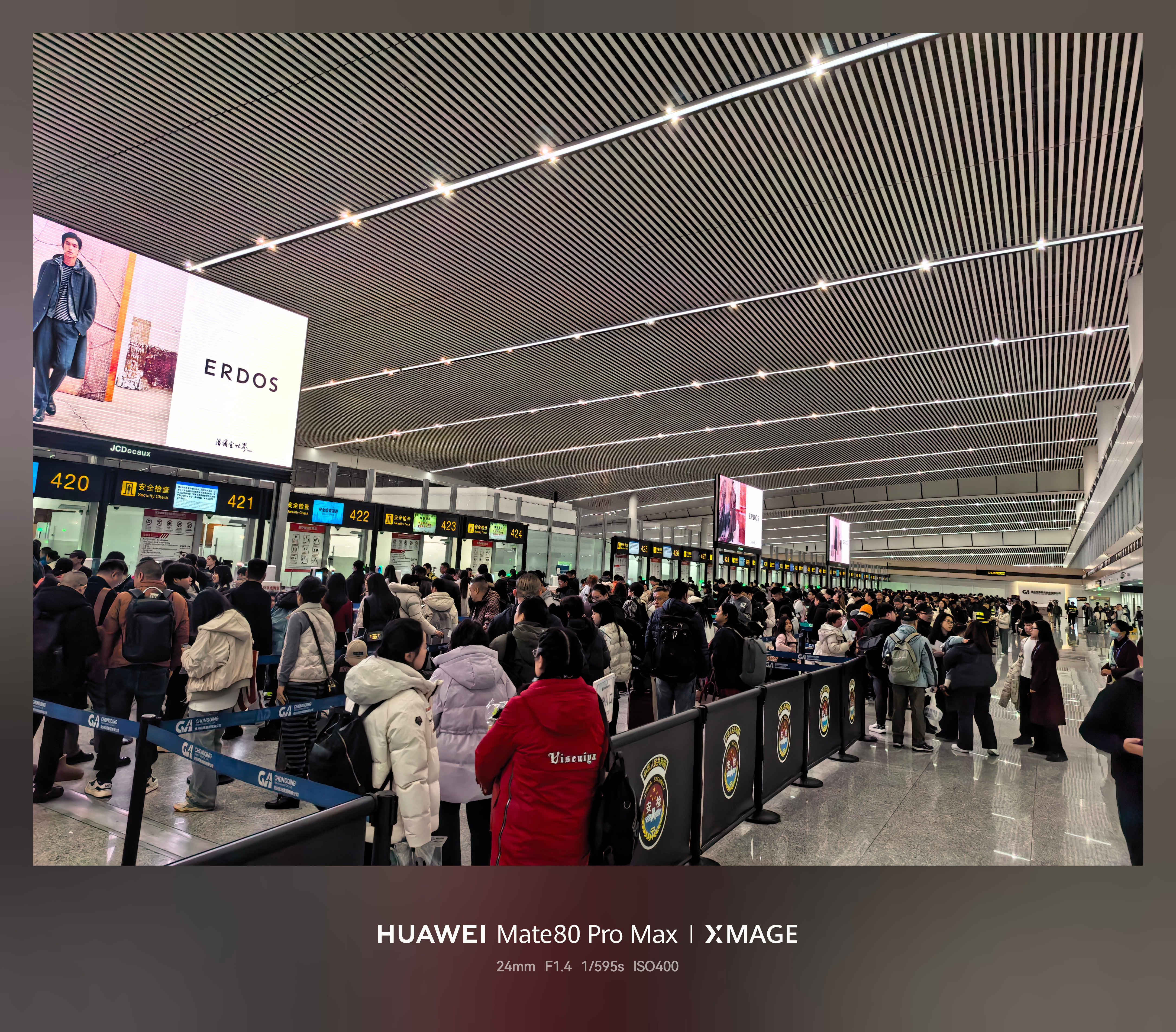 要不要这么卷、大早上机场这么多人