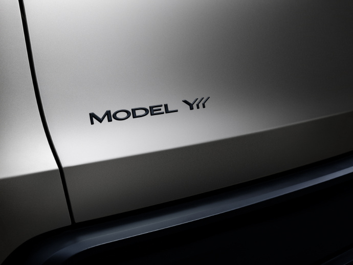 特斯拉ModelYL将于秋季发布特斯拉扛不住了也要出六座车Model Y L 目