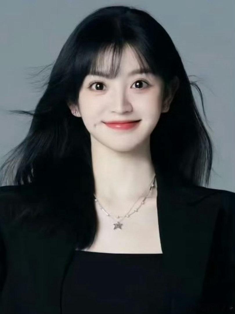 田曦薇的一番实绩和二番实绩已经是所有🌸里最高的了 