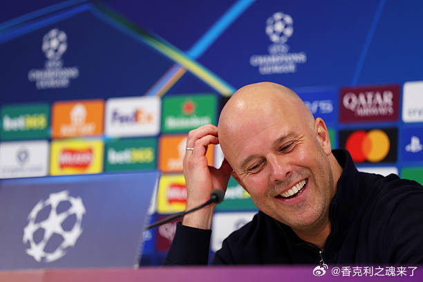 罗马诺透露今年夏窗利物浦将会非常忙碌。我认为他们至少会签下一名边锋，甚至可能是两