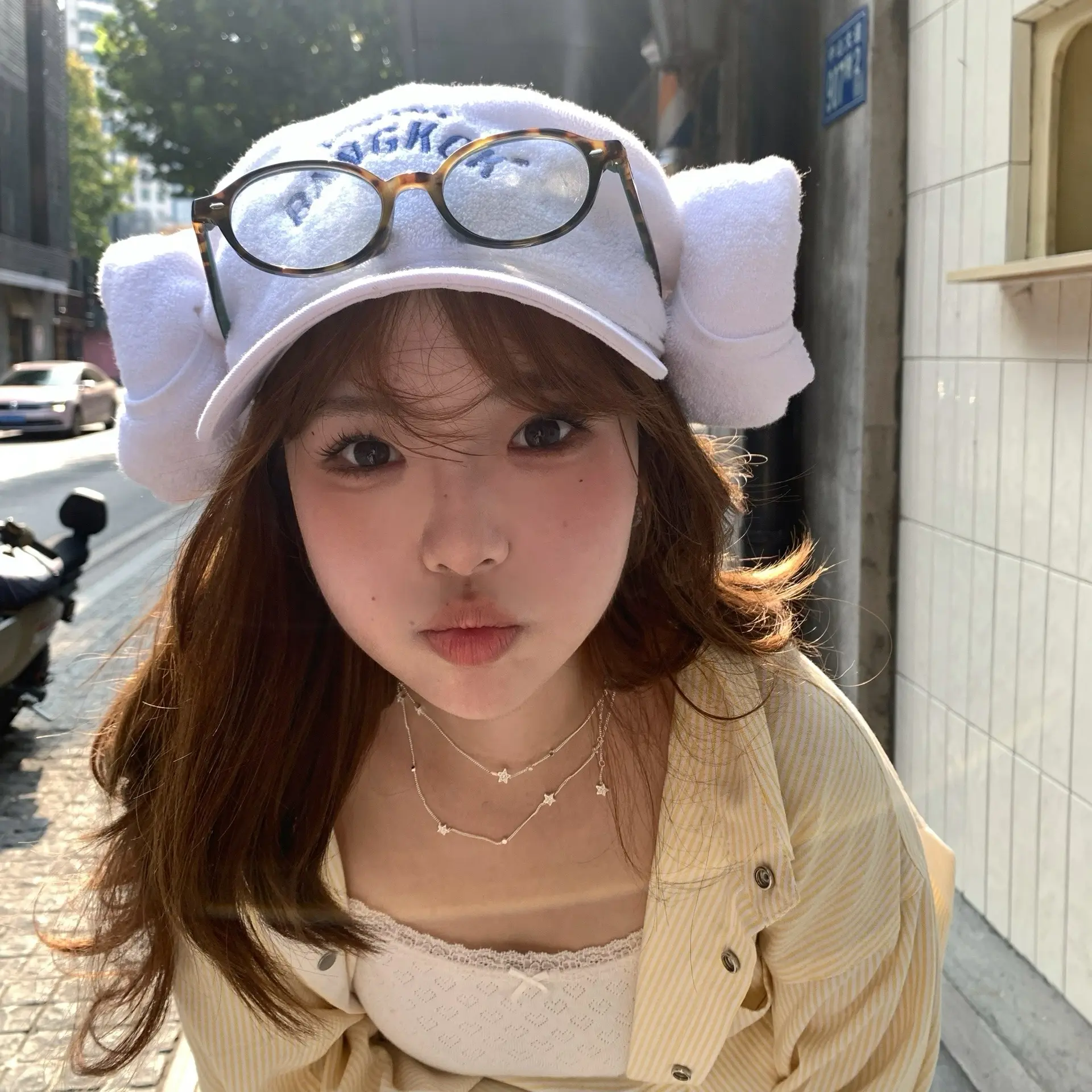 好姑娘别太耀眼。