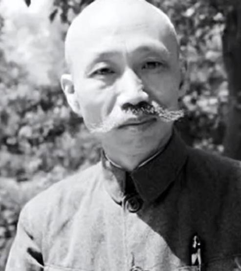 1935年，王家烈被蒋介石逼迫，交出兵权后考察散心，蒋介石也够意思，给了3万大洋