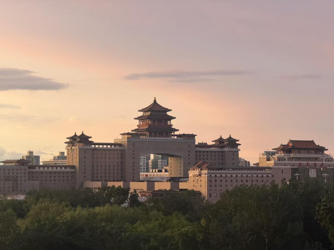 樊登读书方法论
樊登读书体系的核心在于 “以输出（讲书）为最终目的，反向驱动高质