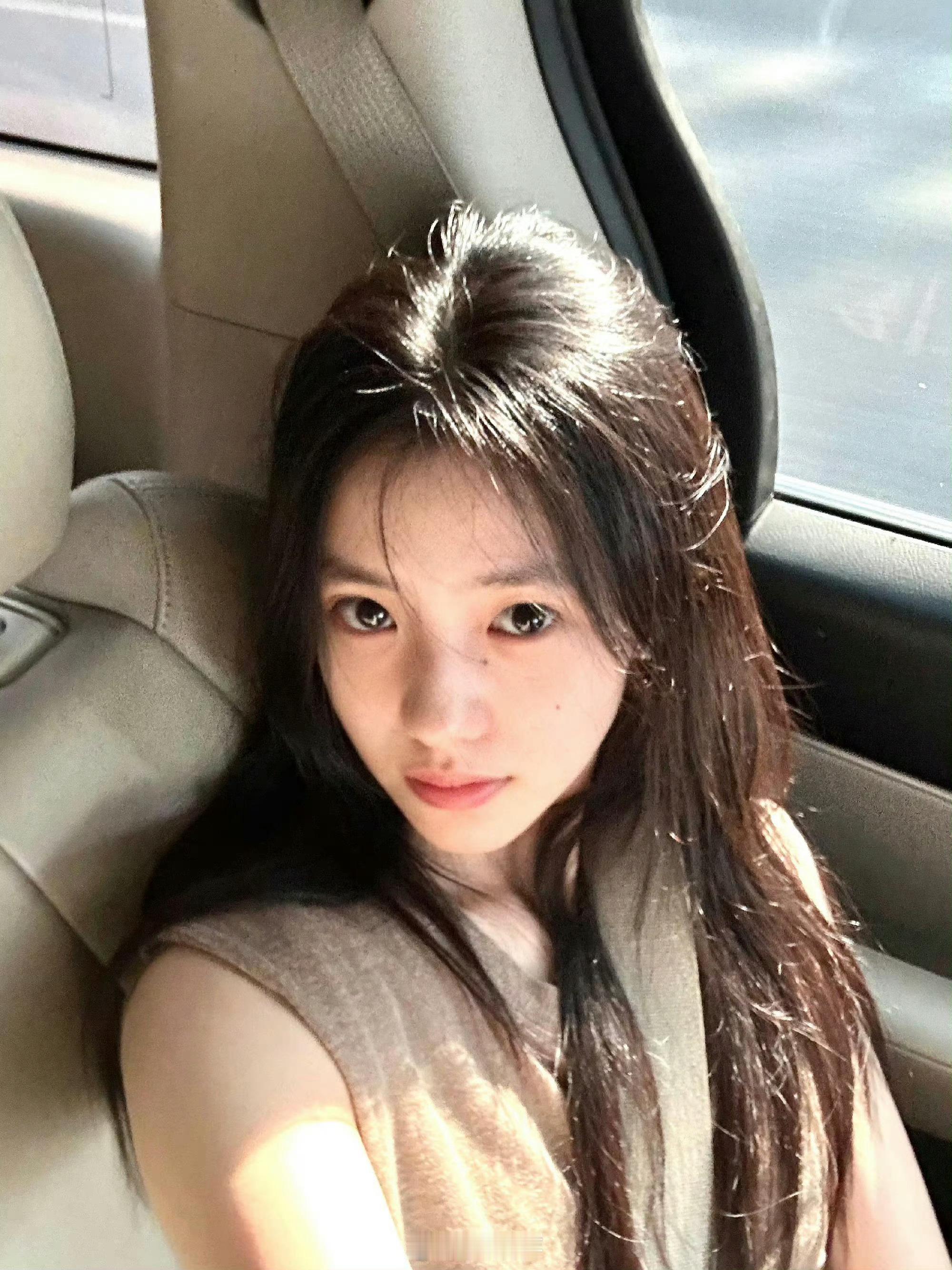 很喜欢穿无袖的小浩存😯 