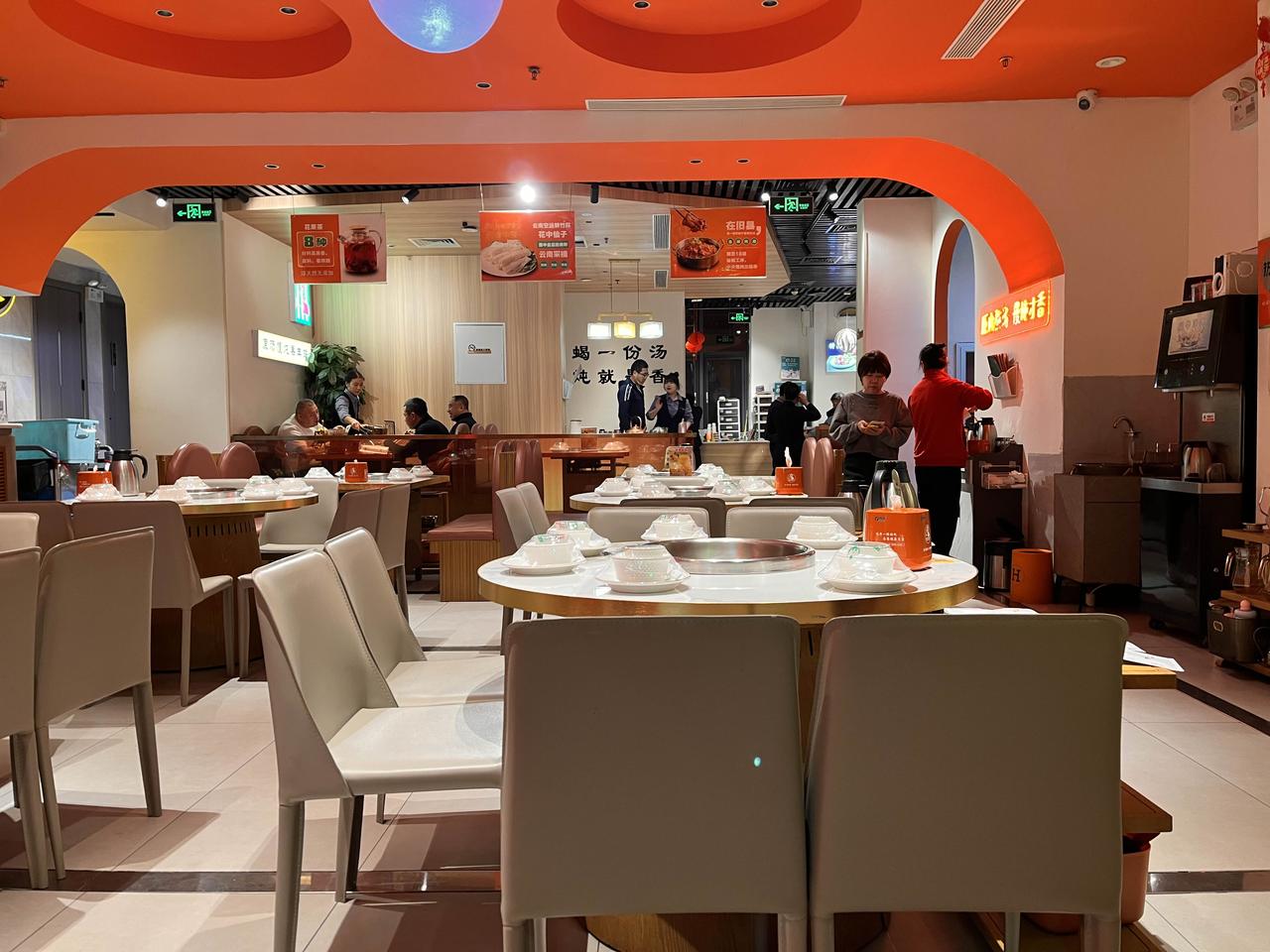 67%市占率+93亿订单！
被陈小群买爆的航天发展是航天科工集团旗下央企，
主营