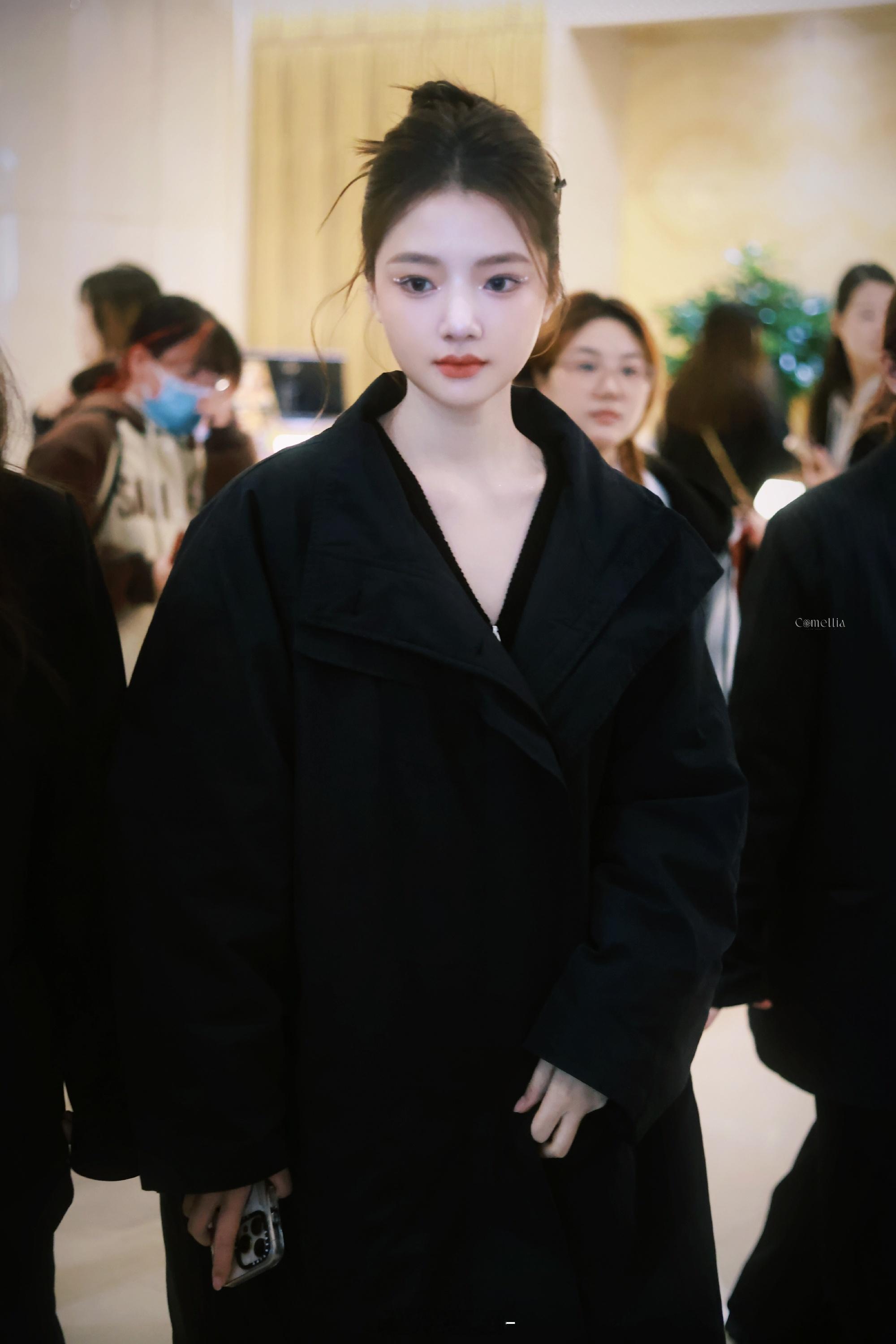 任敏💙任敏李媛 眼底盛满柔光，甜甜的少女感不经意间漫了开来