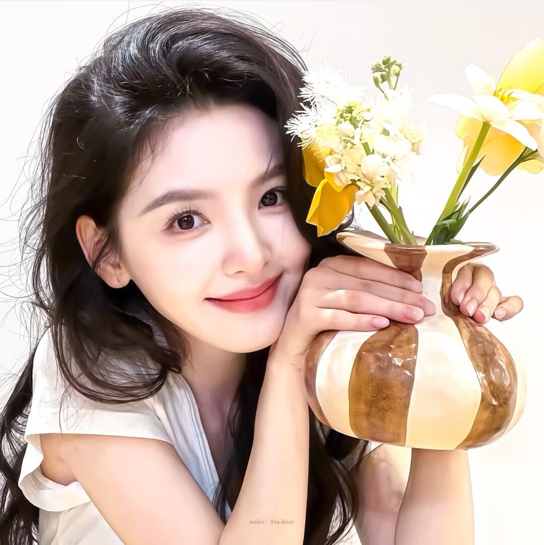 章若楠 没有一张是不美的章若楠真的好美啊，下辈子能不能让我长这样？女娲我有点不舒