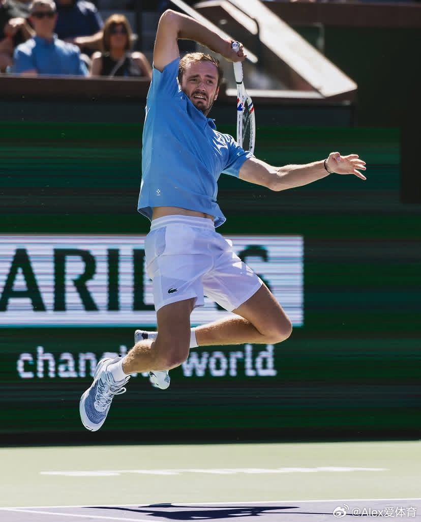 看看我的小眼神👀德雷珀回球前做了不常规的动作被梅总犀利抓住 并成功投诉这机灵的
