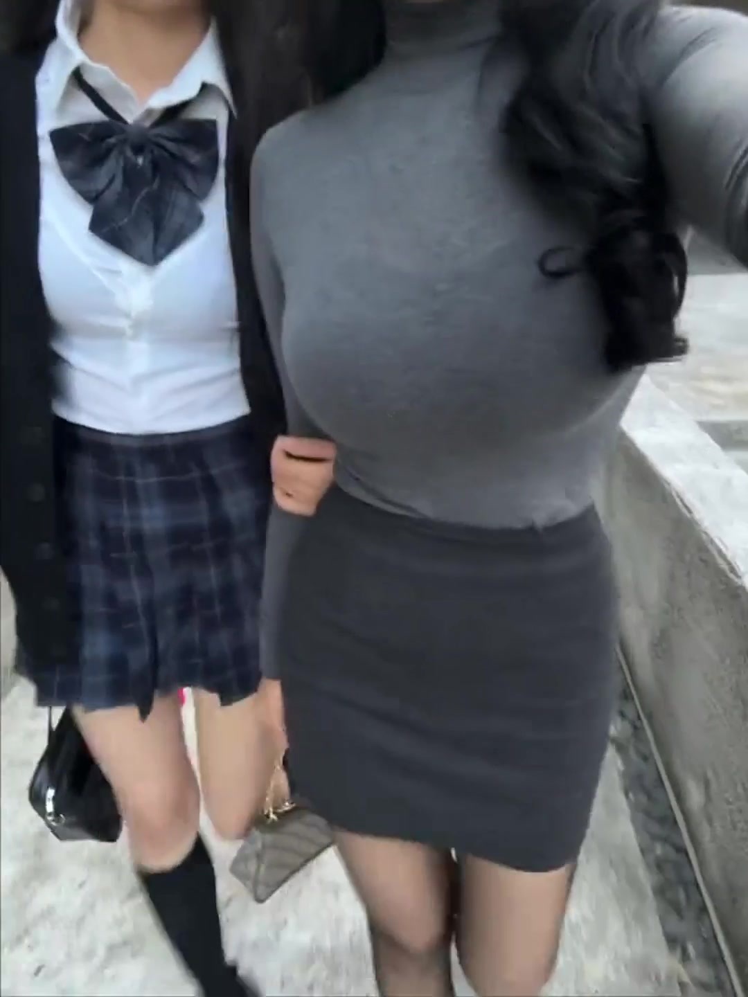 我以前叫敢敢，因为偷走了你的心，现在叫憨憨 ​​​