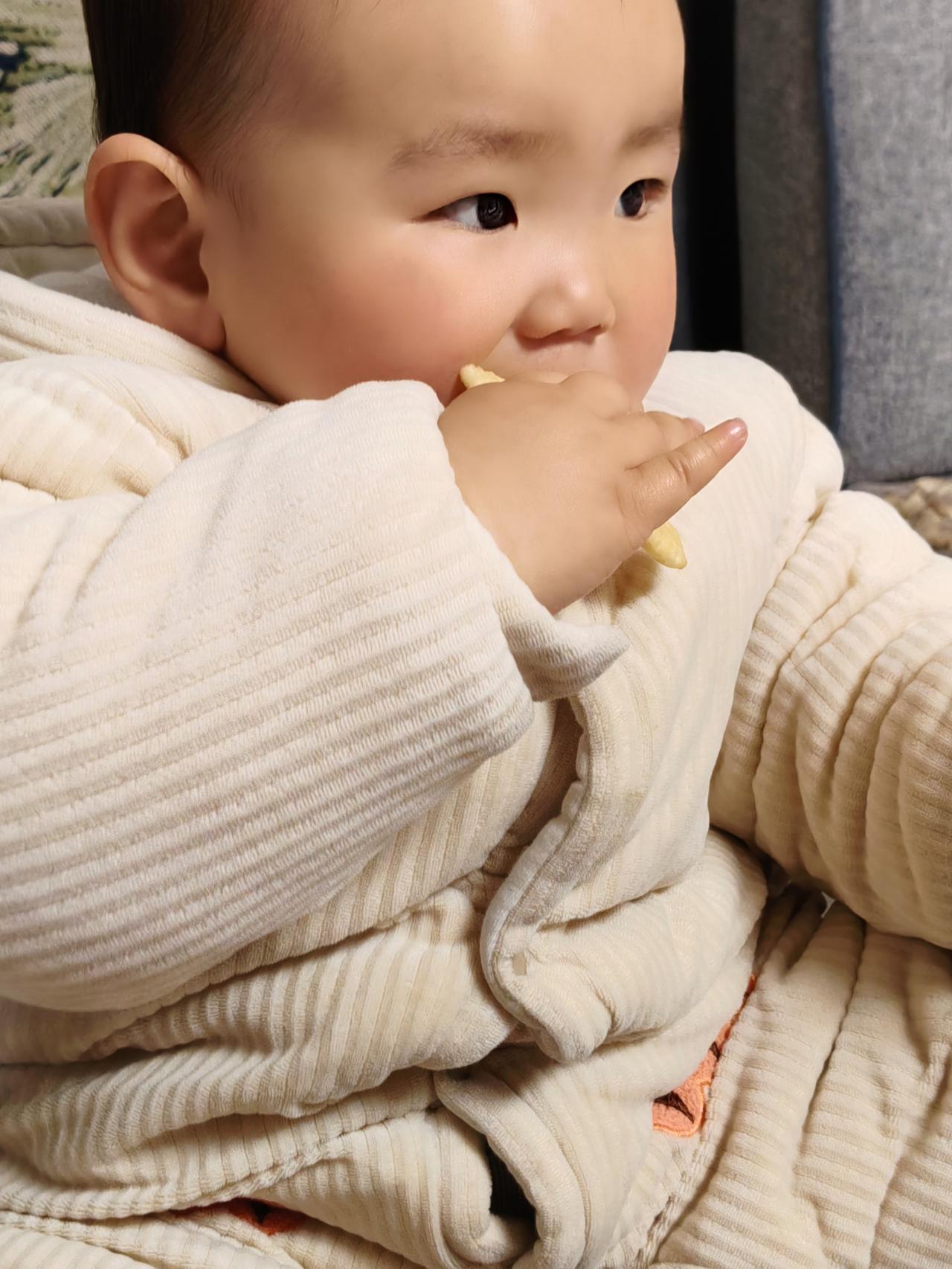 小家伙发烧，反反复复不退烧
难受哦