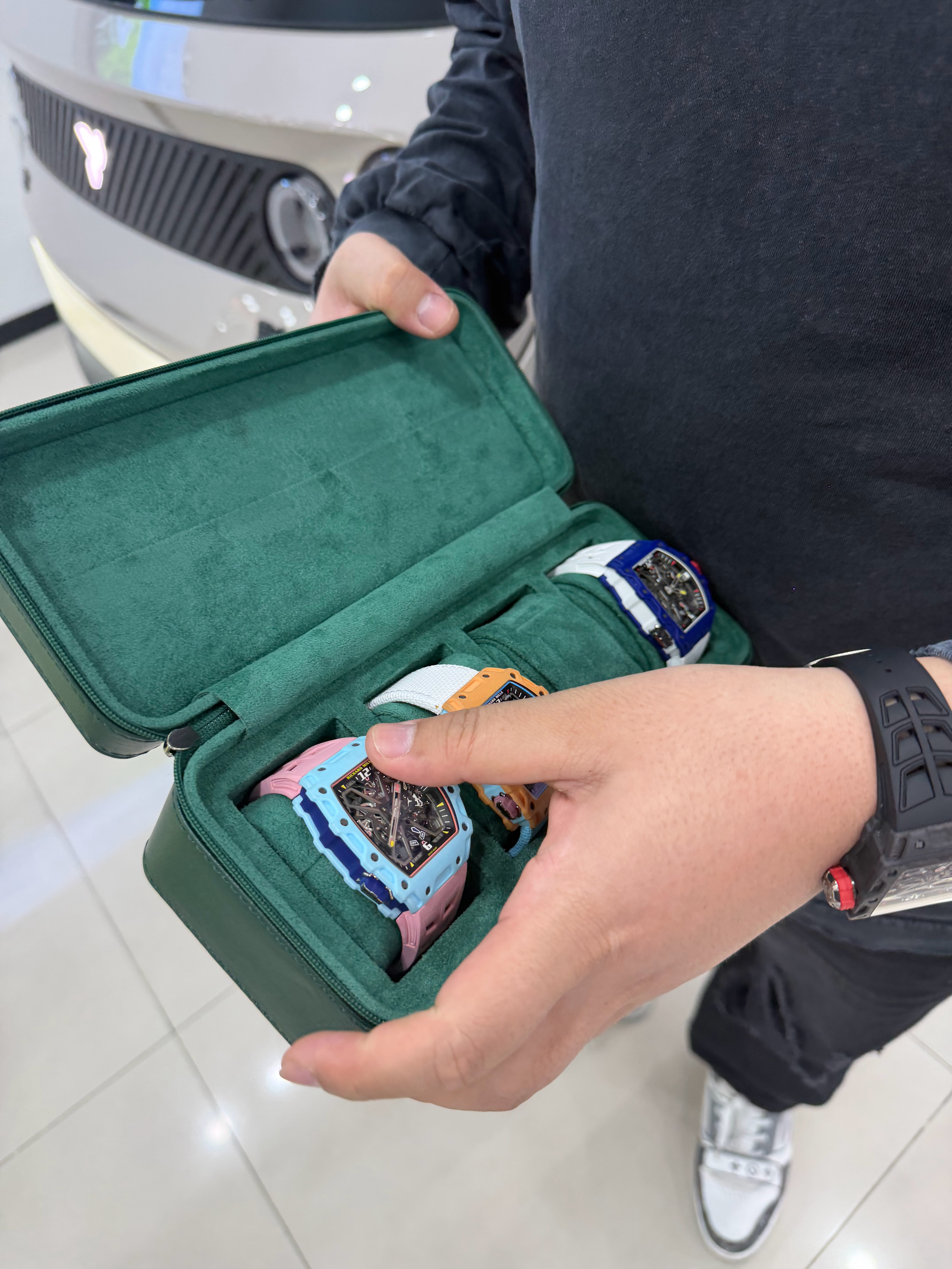 听说最近一位胡姓车商把这个表价格炒起来了