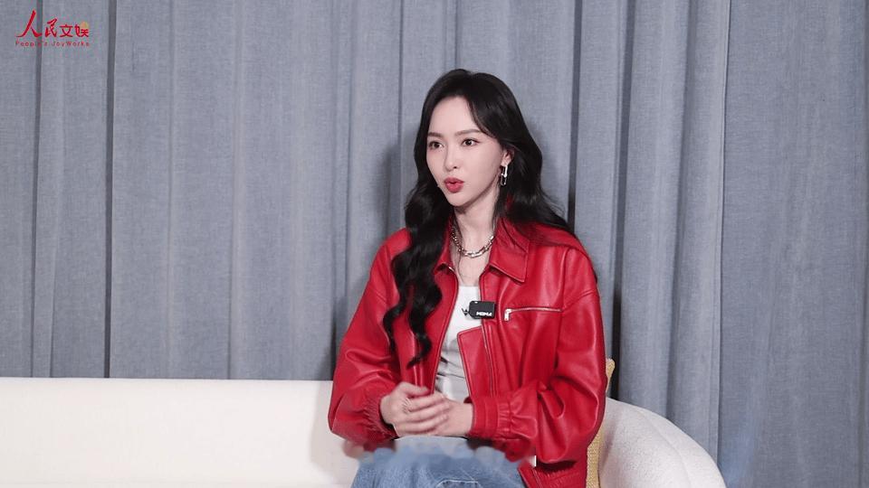 唐嫣说对别人的定义无需解释人民文娱专访唐嫣 从傻白甜到汪小姐、林展翘，唐嫣用二十