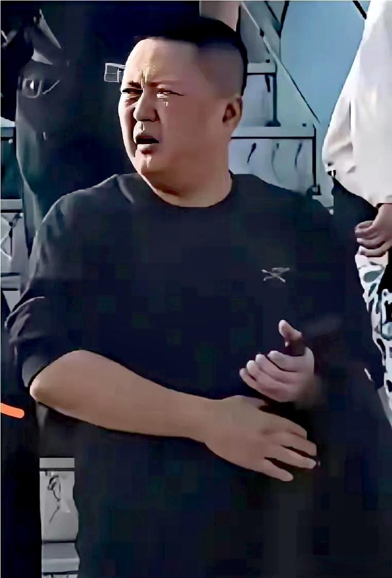 欧某已经被扒出来了，企业高管，恃强凌弱，把公司里管理员工那套子想随随便便找个人捏