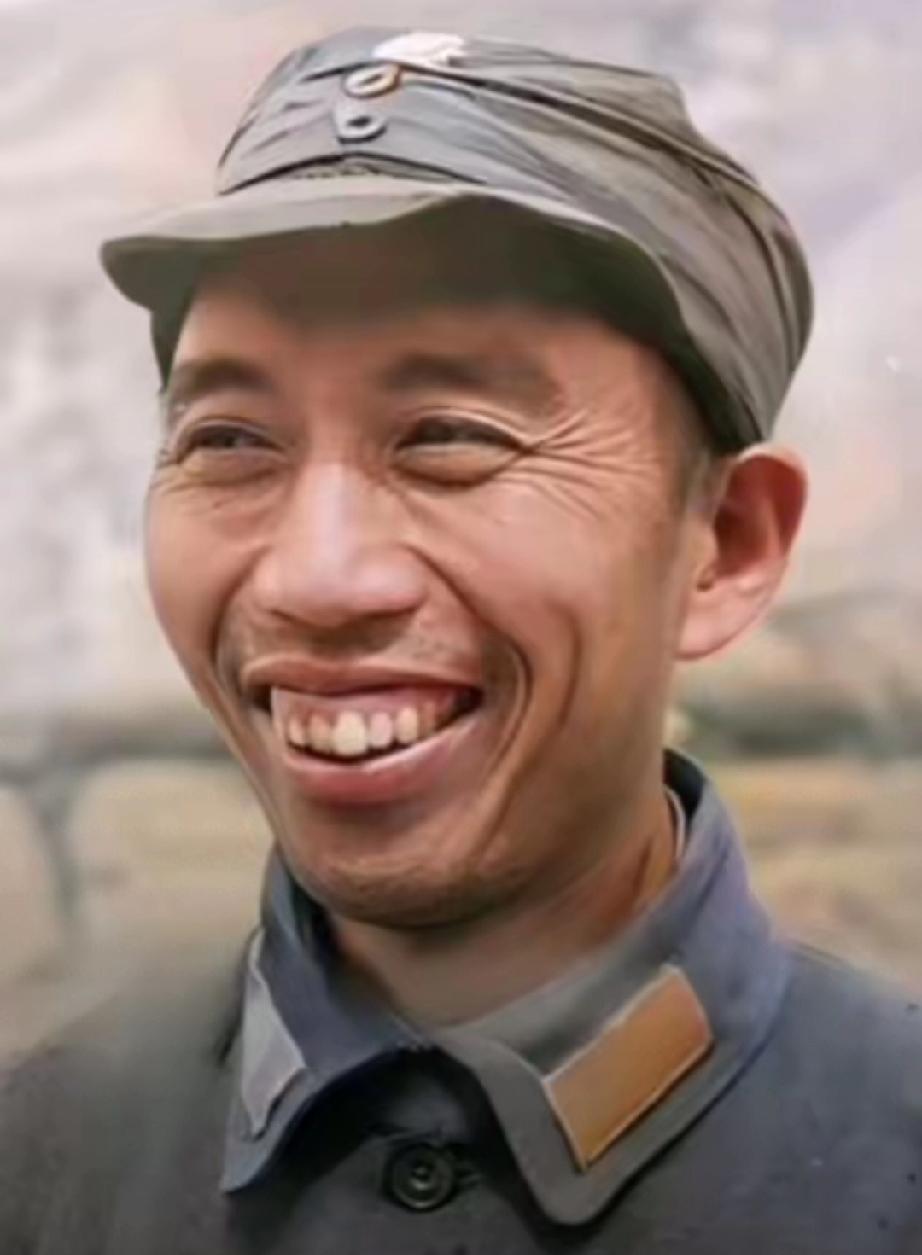 1991年，
一位头发花白的老人踏出监狱的铁门，
做的第一件事却让人意外
——他