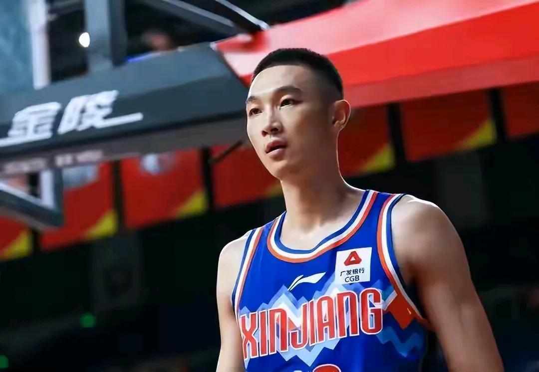 新疆男篮新赛季3连胜，要知道他们少了三个主力，竟然也打的这么好。
第一，新疆男篮