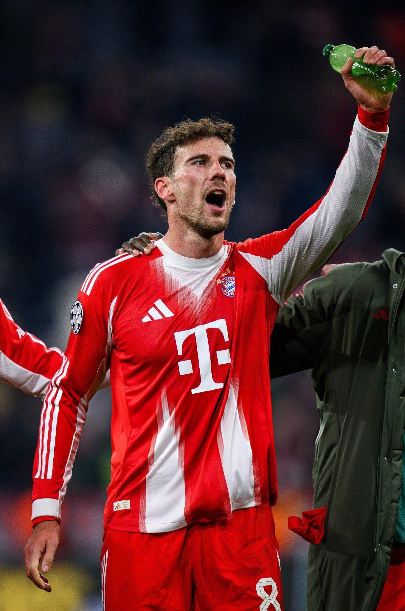 格雷茨卡昨天完成了自己的第300次出场：300场48球49助攻，15个冠军。 