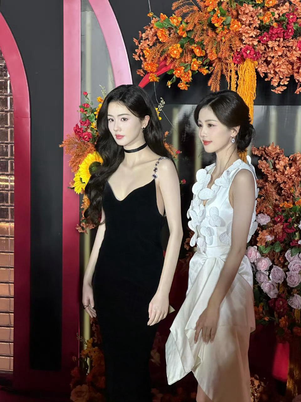 白鹿入驻上海杜莎 白鹿入驻上海杜莎，太美，太好看了[憧憬] 