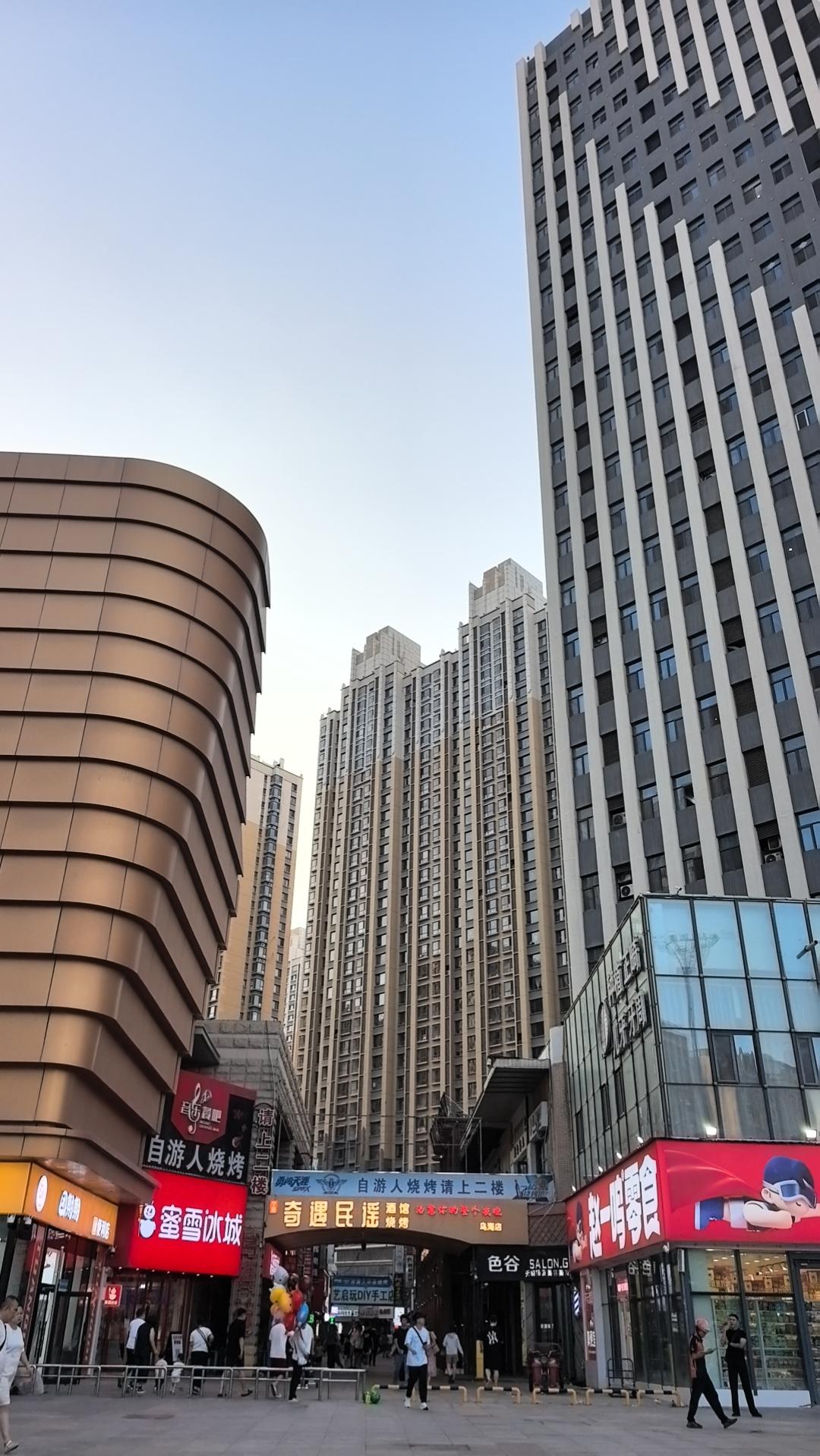 都市的钢筋混凝土建筑，彰显了现代化城市！